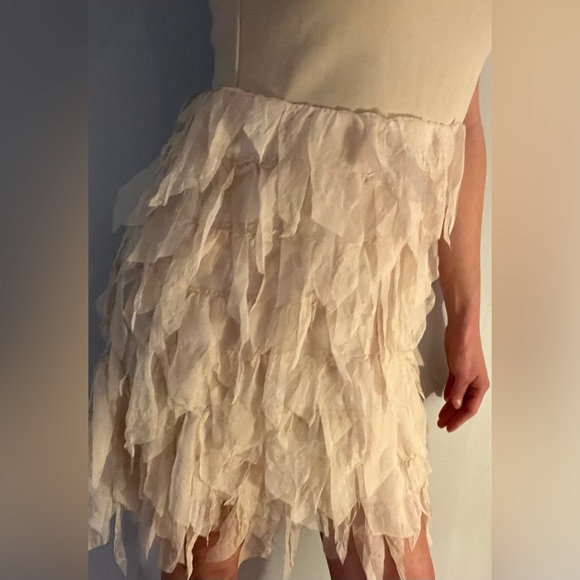 Jouvana London beige feathered dress (8) - Picture 15 of 16